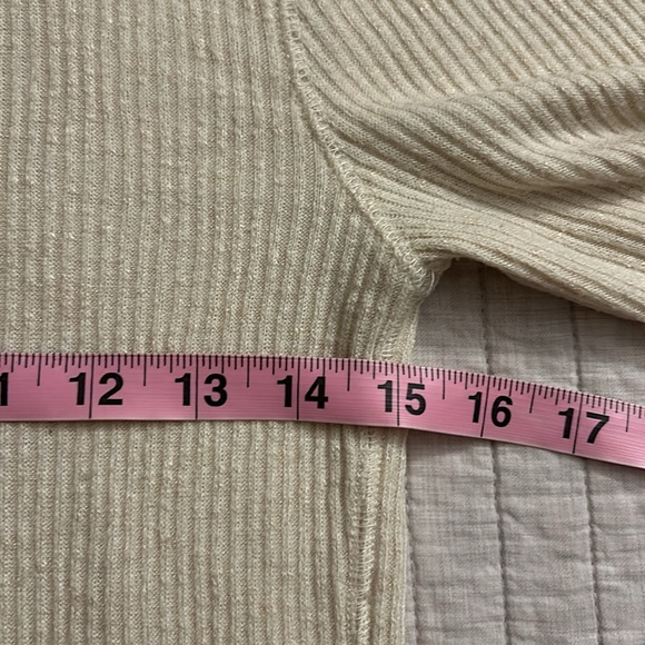 Abercrombie & Fitch lettuce hem ribbed cream neutral long sleeve comfy top large - Picture 7 of 8